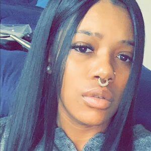 Meet your Posher, Amara